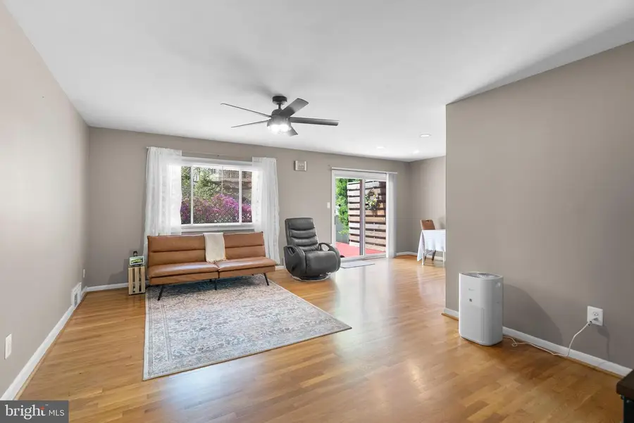 14606 Westbury Rd, Rockville, MD 20853 - #2
