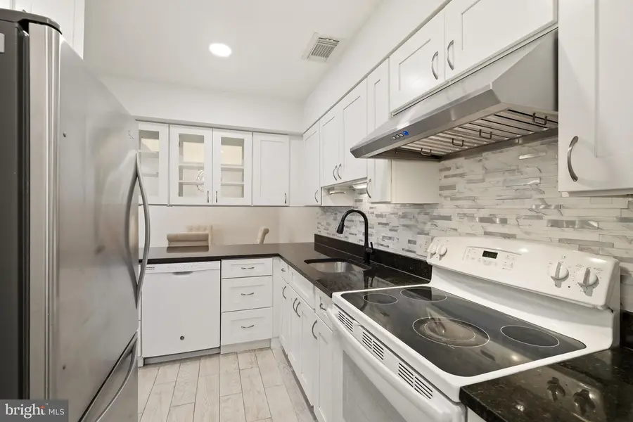 5801 Inman Park Cir #170, Rockville, MD 20852 - #2