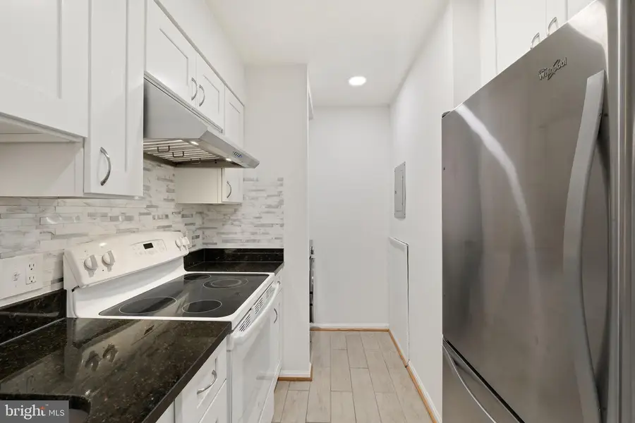 5801 Inman Park Cir #170, Rockville, MD 20852 - #3