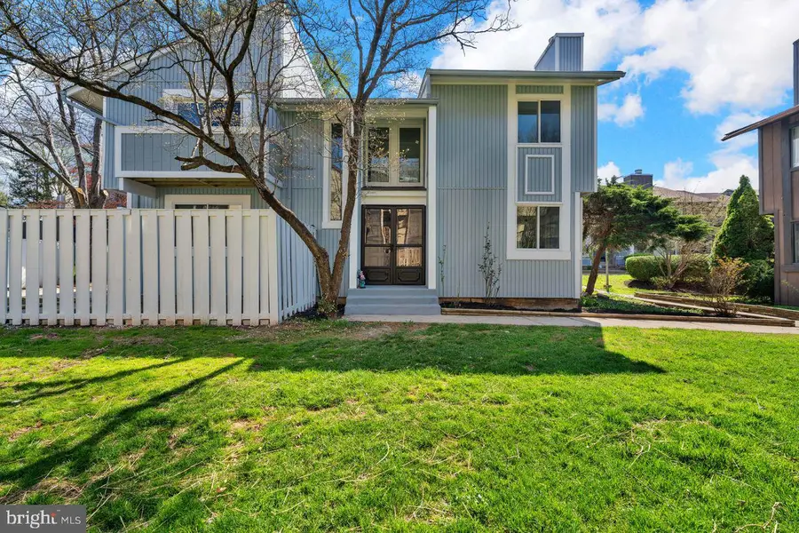 18444 Stone Hollow Dr, Germantown, MD 20874 - #2