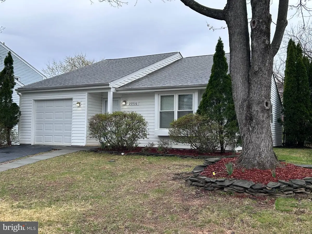 20536 Neerwinder St, Germantown, MD 20874 - #1