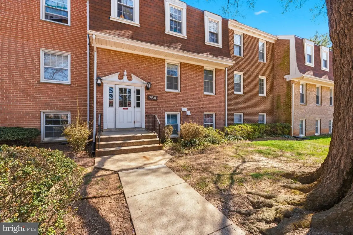 754 Quince Orchard Blvd #754-10, Gaithersburg, MD 20878 - #1