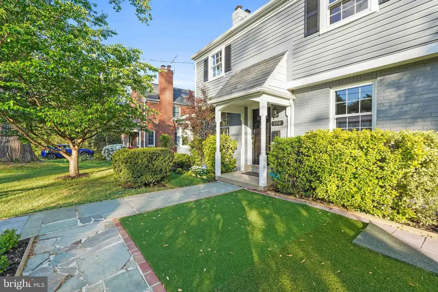 1910 Elkhart St, Silver Spring, MD 20910 - #2
