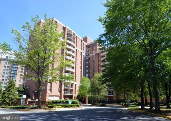4808 Moorland Ln #701, BETHESDA, MD 20814
