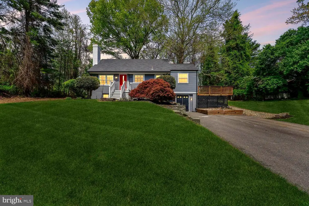 3105 Holiday Dr, Brookeville, MD 20833 - #1