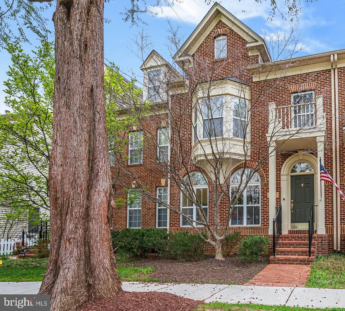 207 Creek Valley Ln, Rockville, MD 20850 - #1