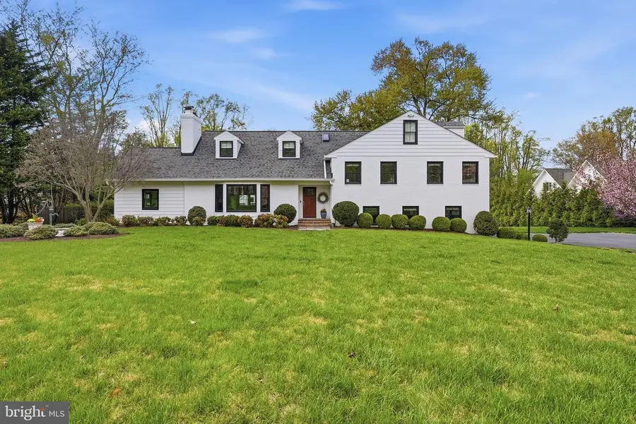 10712 Lockland Rd, Potomac, MD 20854 - #2