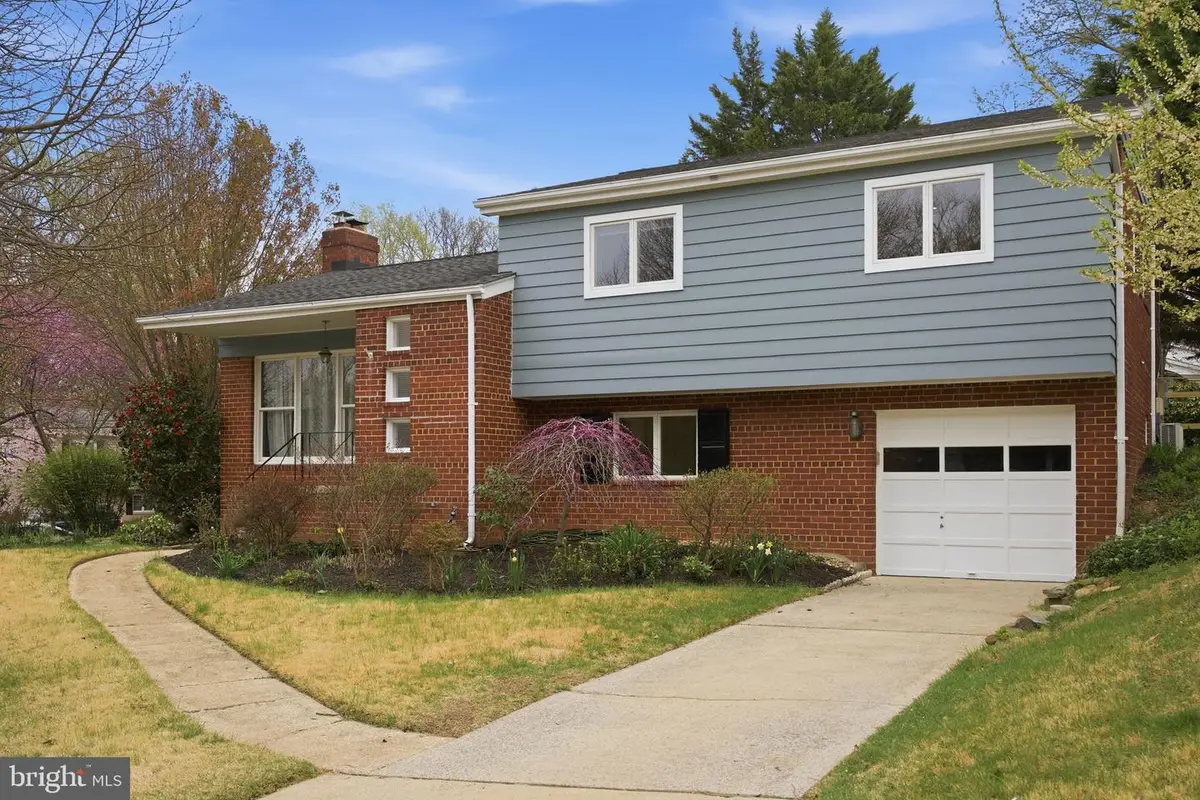 7713 Massena Rd, Bethesda, MD 20817 - #1