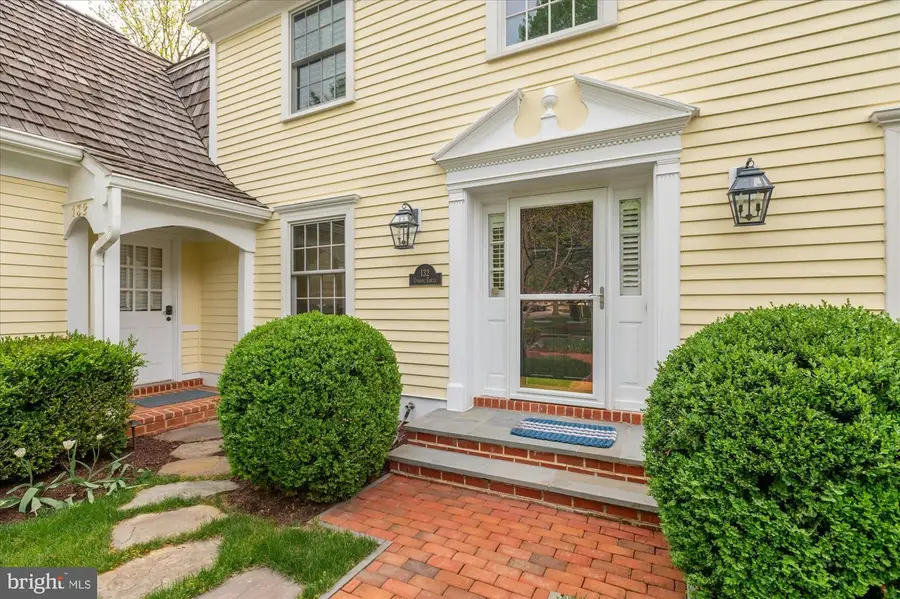 132 Upshire Cir, Gaithersburg, MD 20878 - #3