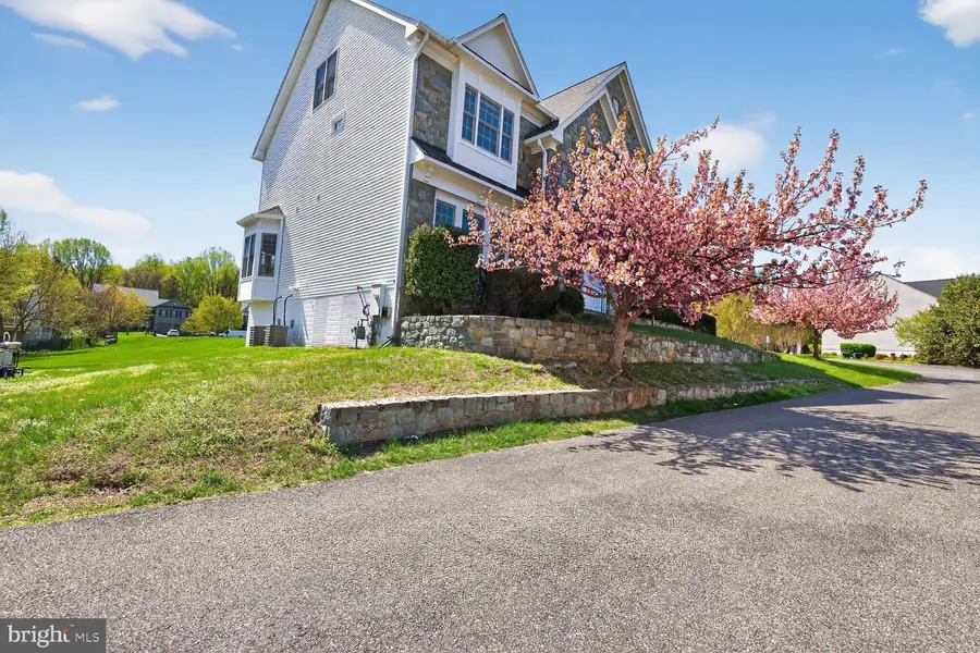 13904 Carlson Farm Dr, Germantown, MD 20874 - #2