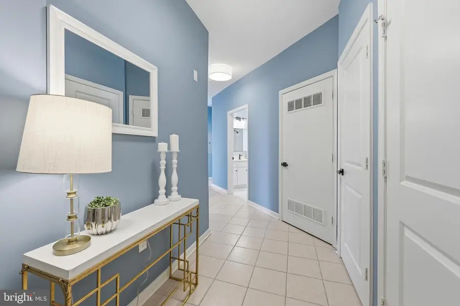 8045 Newell St #506, Silver Spring, MD 20910 - #3