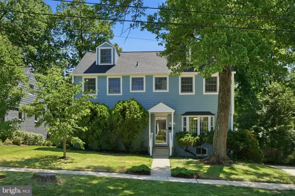 9223 Adelaide Dr, BETHESDA, MD 20817