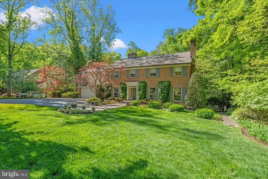 7030 Longwood Dr, Bethesda, MD 20817 - #2