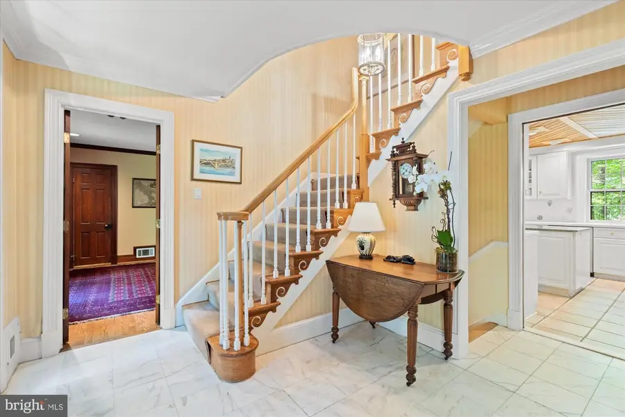 7030 Longwood Dr, Bethesda, MD 20817 - #3