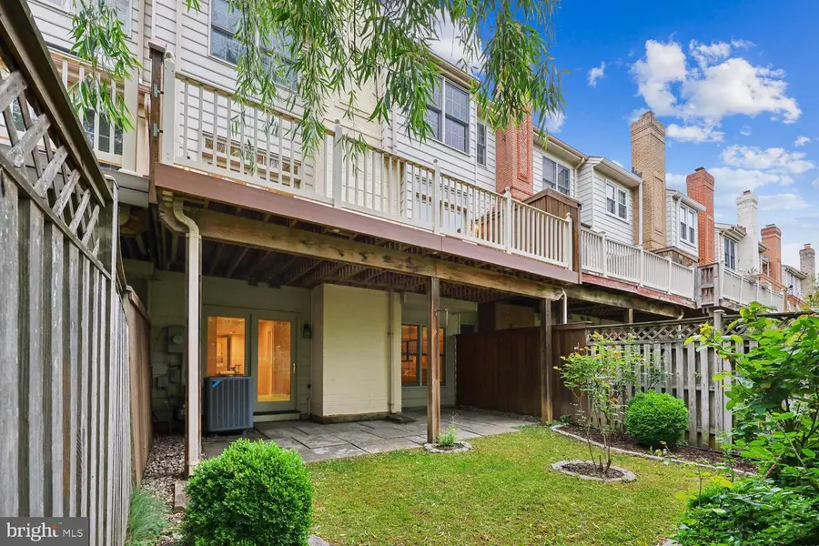 130 Winding Rose Dr, Rockville, MD 20850 - #2