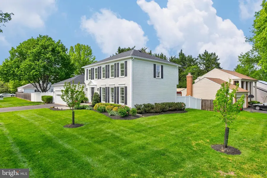 12637 Falconbridge Dr, North Potomac, MD 20878 - #2