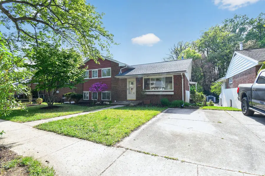 10226 Leslie St, Silver Spring, MD 20902 - #2