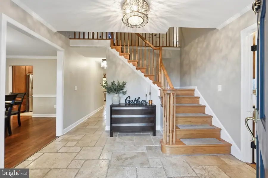 19450 James Creek Ct, Brookeville, MD 20833 - #2