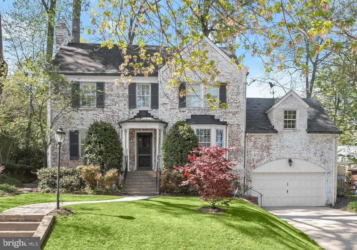 7214 Rollingwood Dr, Chevy Chase, MD 20815 - #1