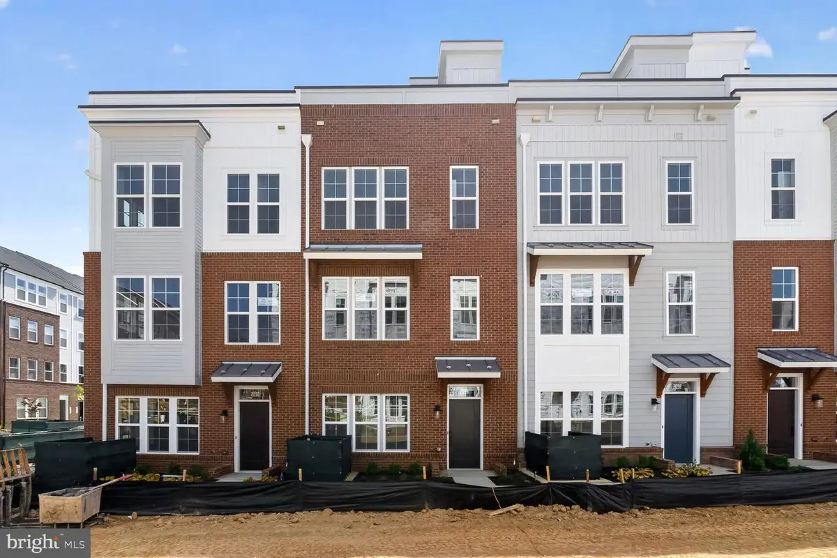 2521 Farmstead Dr #clarke 224 Elevator, Rockville, MD 20850 - #1