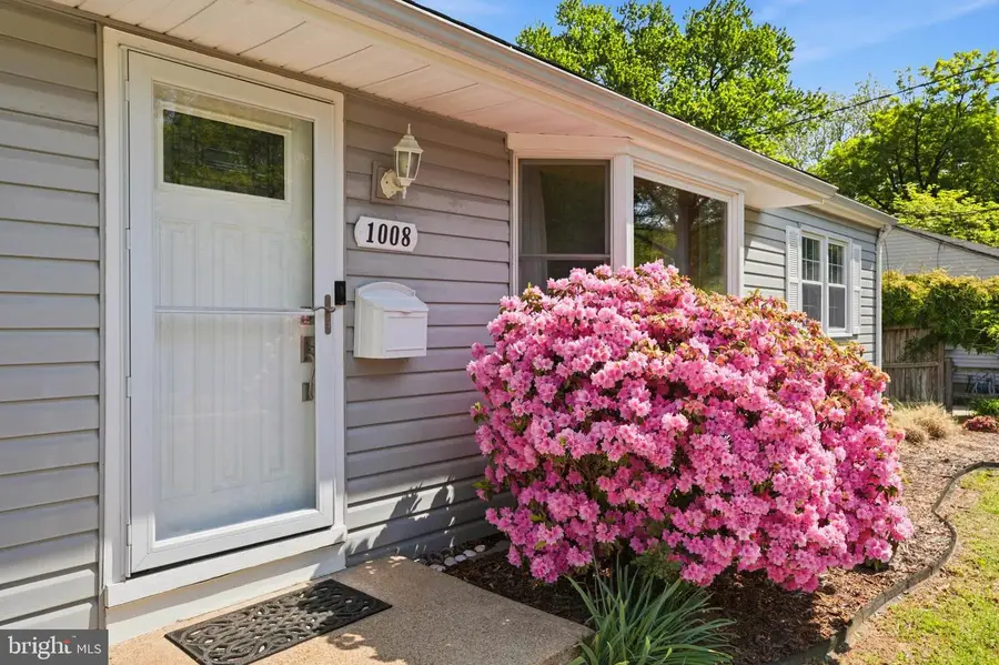 1008 Gilbert Rd, Rockville, MD 20851 - #3