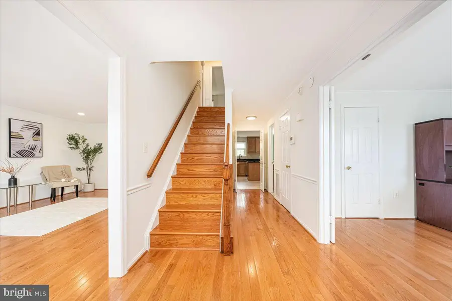 7201 Dubuque Ct, Rockville, MD 20855 - #2