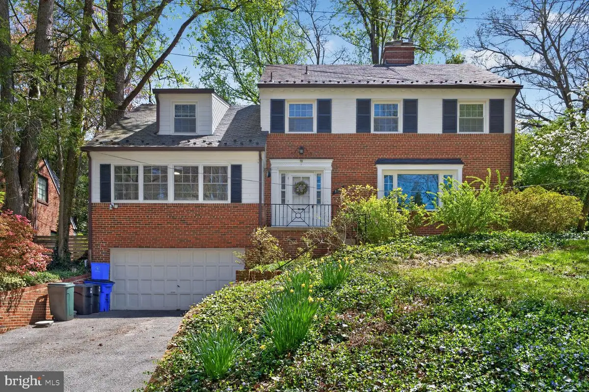 7215 Rollingwood Dr, Chevy Chase, MD 20815 - #1