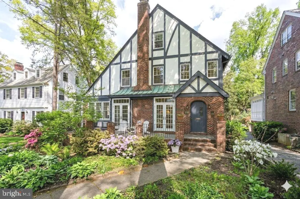 6911 Ridgewood Ave, Chevy Chase, MD 20815 - #1