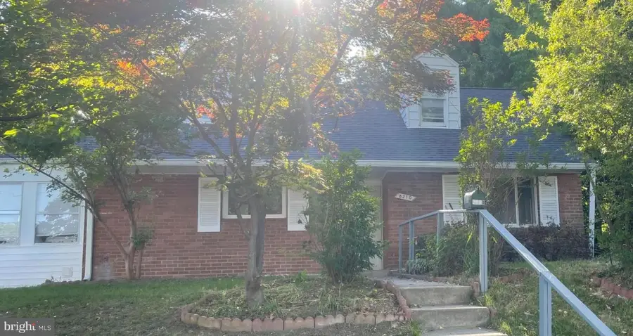 8210 Tahona Dr, Silver Spring, MD 20903 - #2