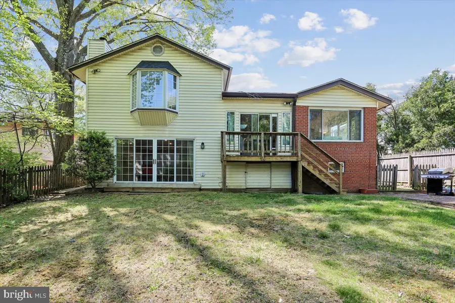 9011 Kirkdale Rd, Bethesda, MD 20817 - #2