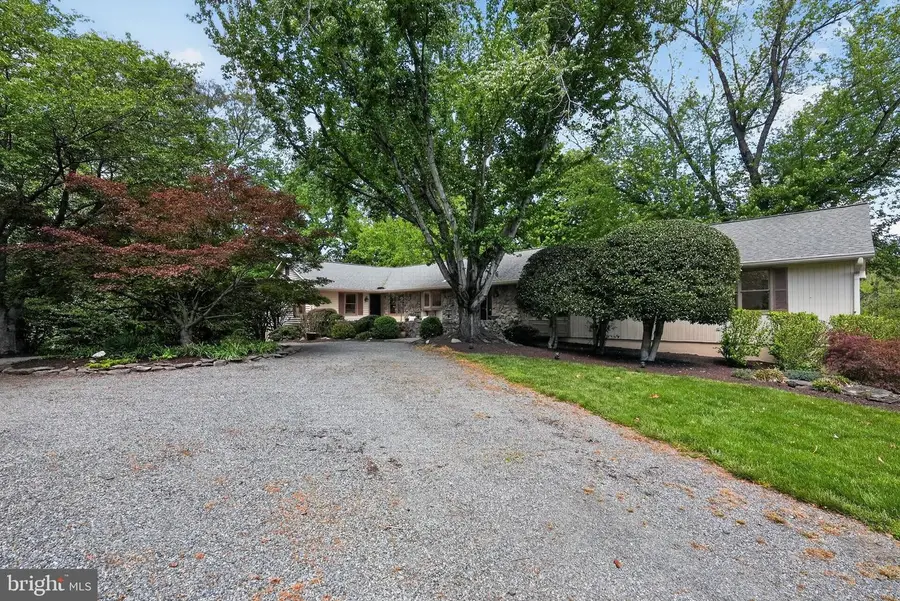 13821 Esworthy Rd, Darnestown, MD 20874 - #2