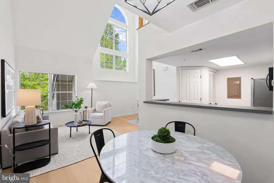 921 Hillside Lake Terrace #308, Gaithersburg, MD 20878 - #2