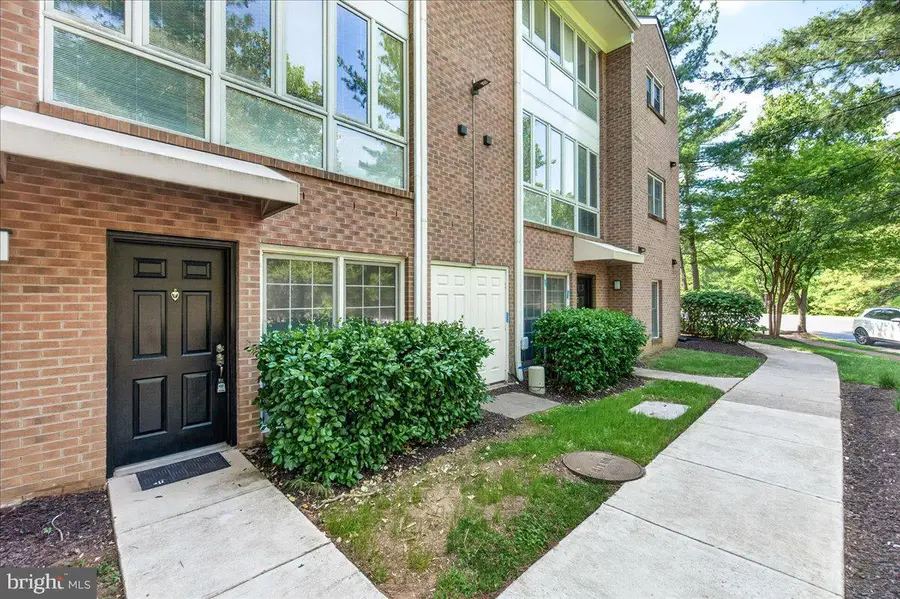 5700 Brewer House Cir #t3-11, Rockville, MD 20852 - #2