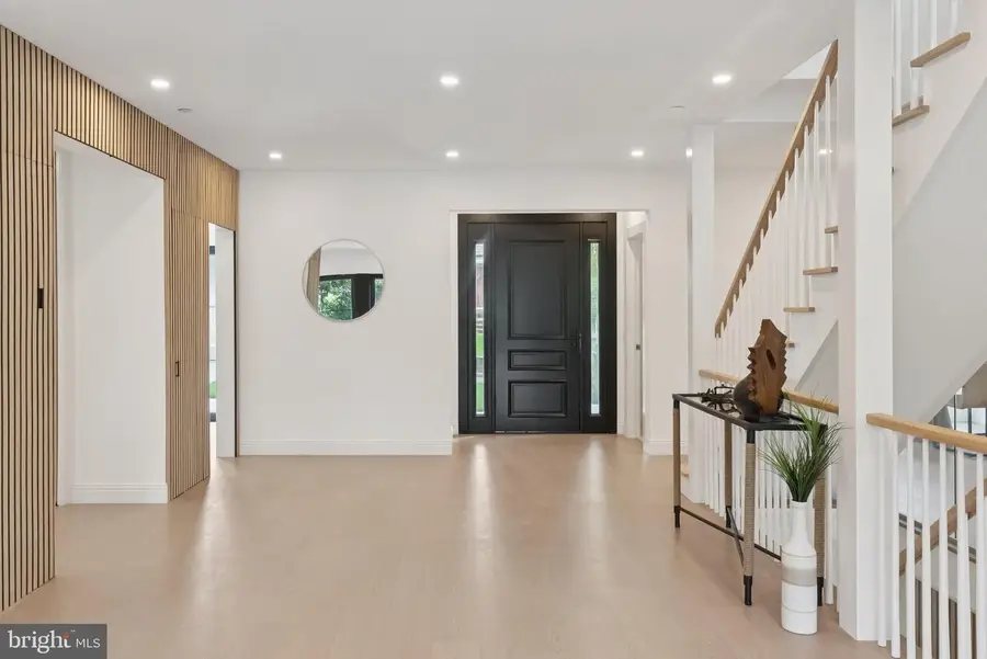 3 Alden Ln, Chevy Chase, MD 20815 - #2