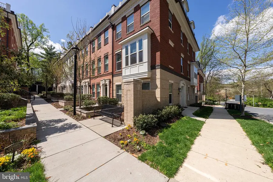 10326 Grosvenor Pl, North Bethesda, MD 20852 - #3