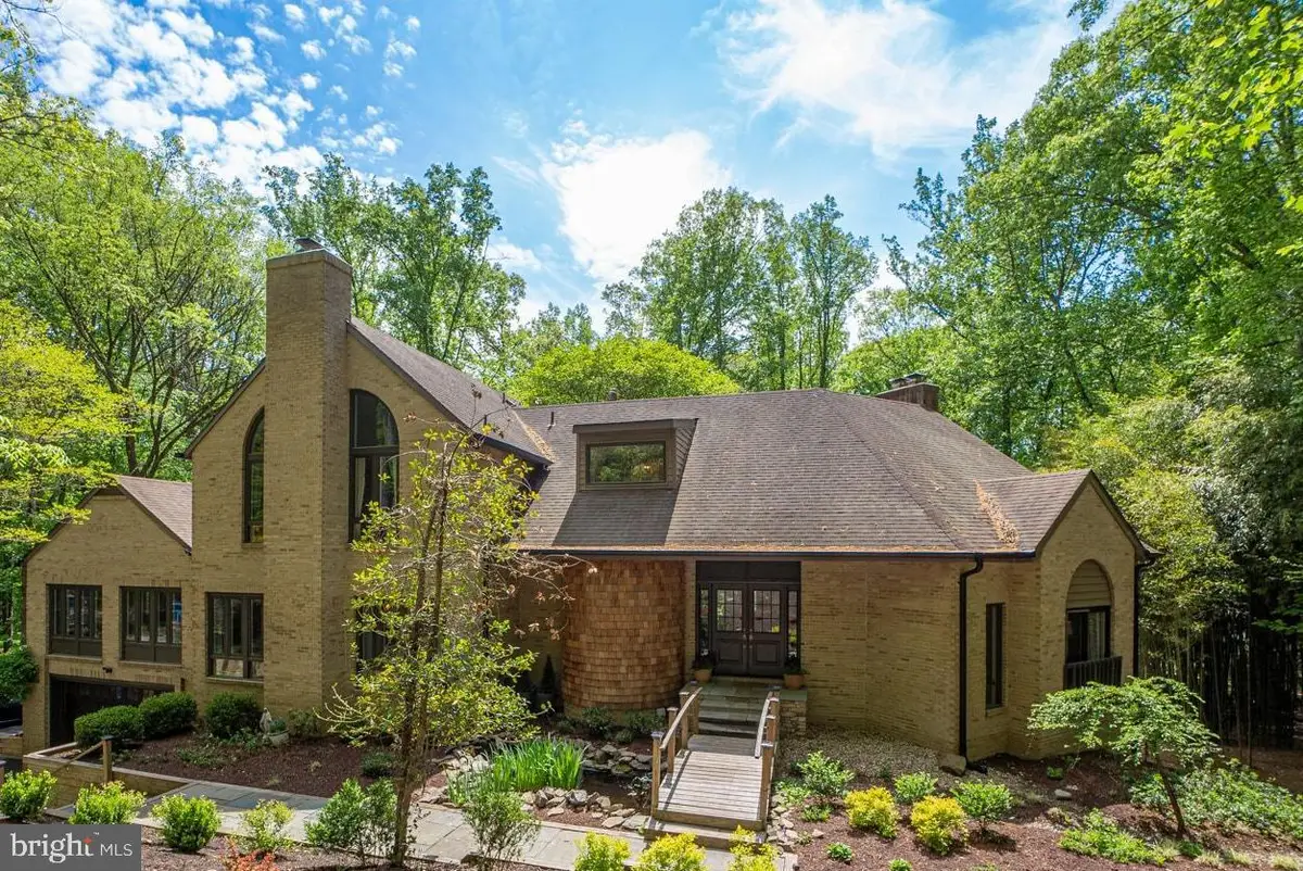 9124 Vendome Dr, Bethesda, MD 20817 - #1