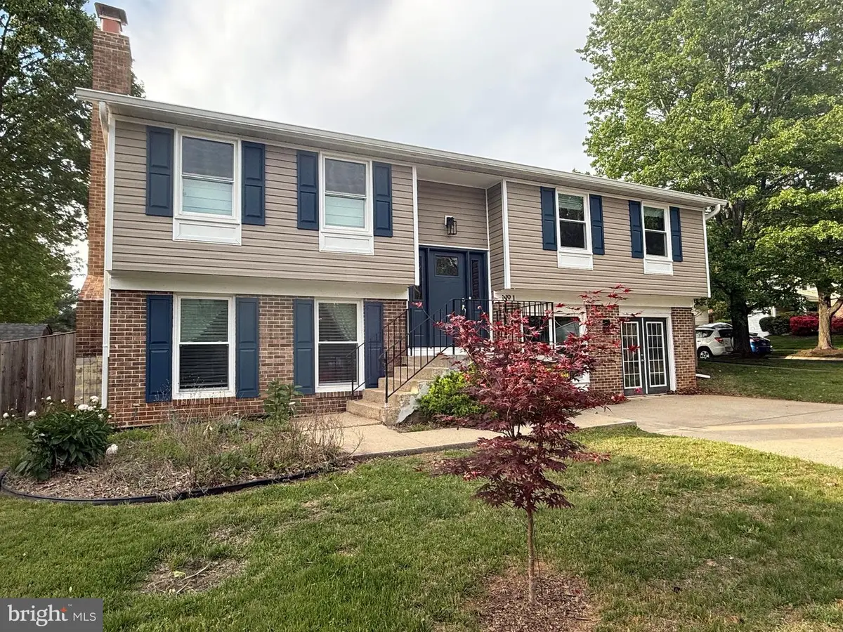 1 Warrior Brook Ct, Germantown, MD 20874 - #1