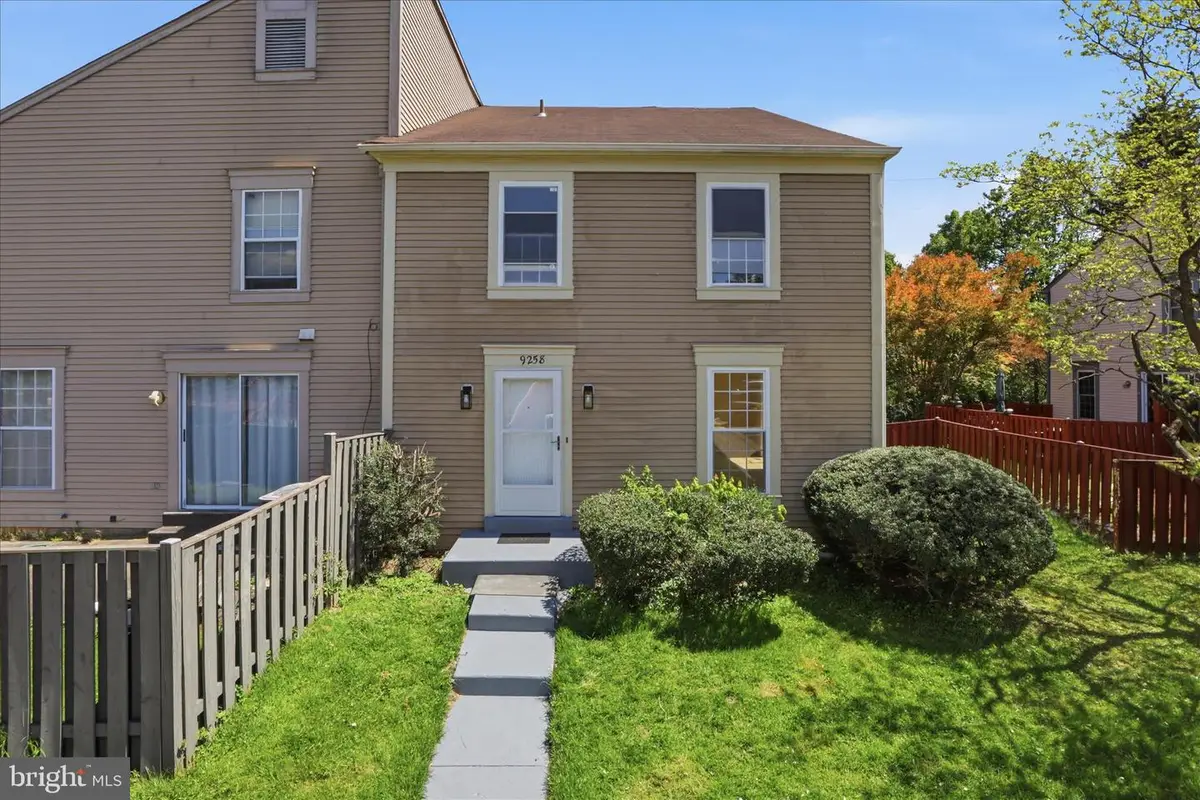 9258 Broadwater Dr, Gaithersburg, MD 20879 - #1