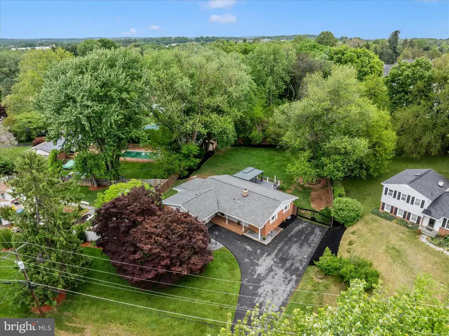 12117 Sunnyview Dr, Germantown, MD 20876 - #3