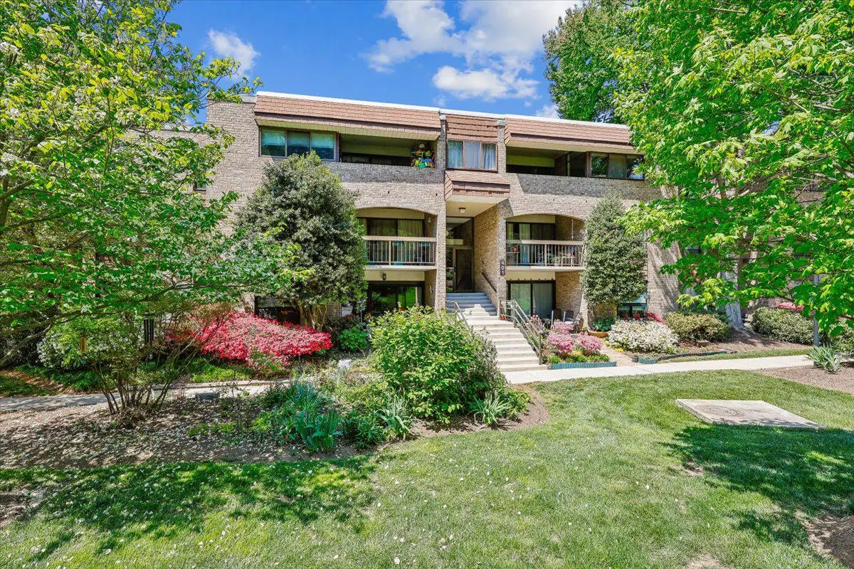 401 Christopher Ave #33, Gaithersburg, MD 20879 - #1
