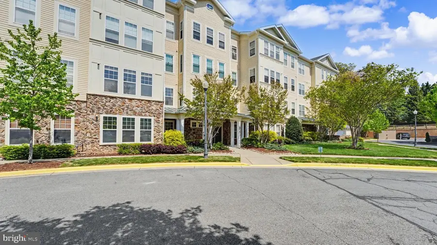 311 High Gables Dr #106, Gaithersburg, MD 20878 - #3