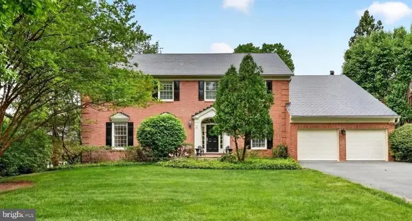 9720 Avenel Farm Dr, POTOMAC, MD 20854