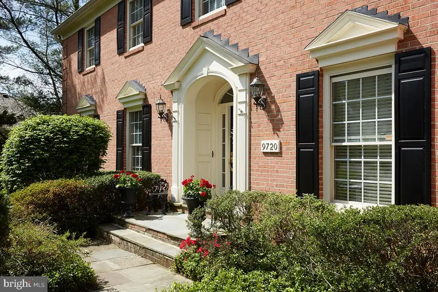 9720 Avenel Farm Dr, Potomac, MD 20854 - #3