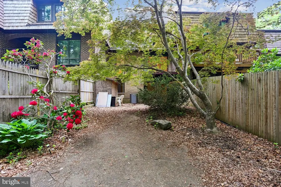 10721 Deborah Dr, Rockville, MD 20854 - #3