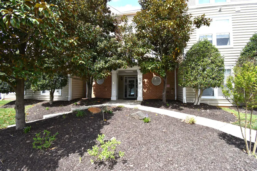 110 Watkins Pond Blvd #1-103, Rockville, MD 20850 - #2