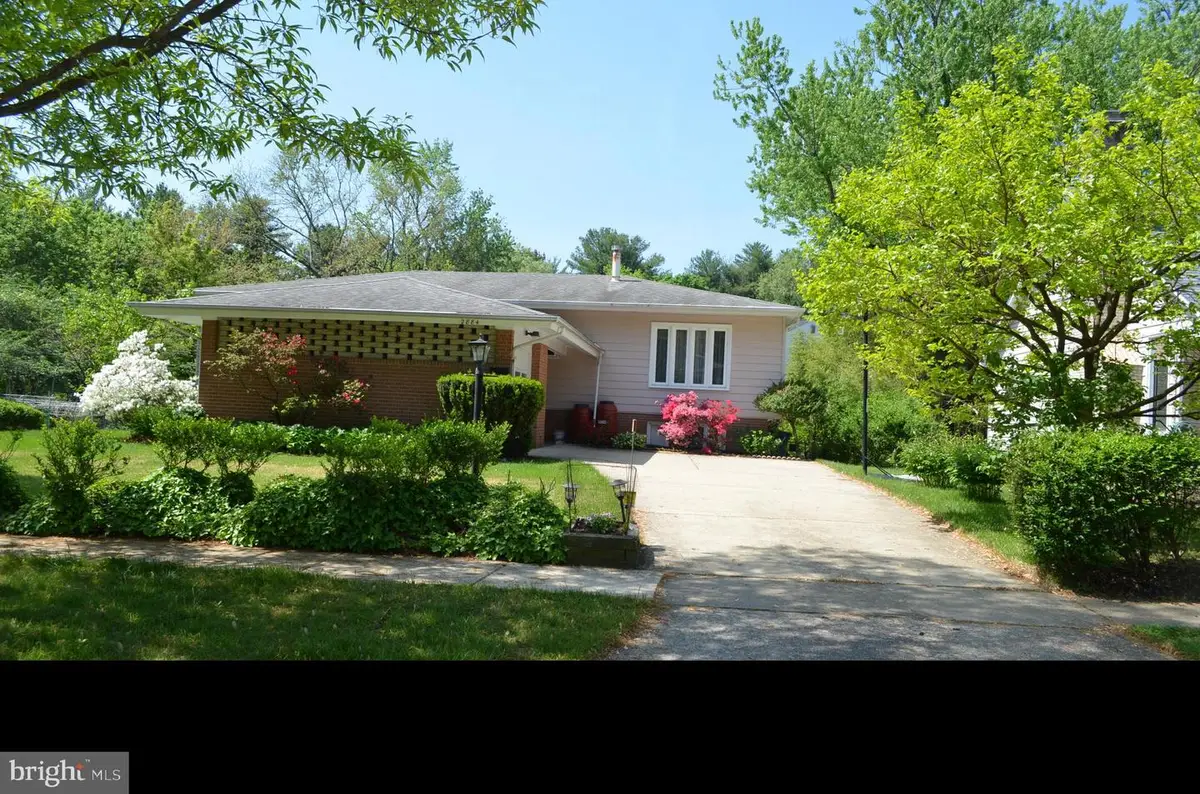 2884 Glenora Ln, Rockville, MD 20850 - #1