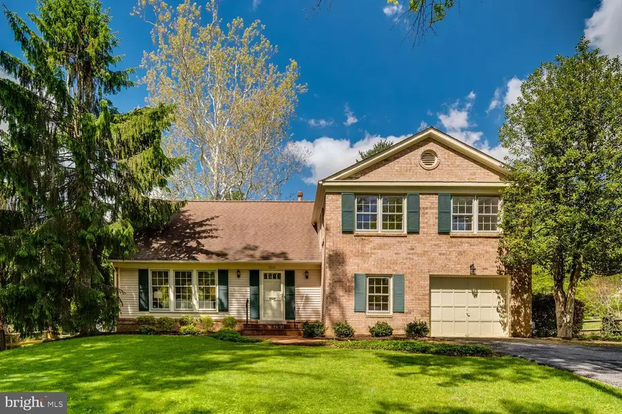 9625 Whetstone Dr, Montgomery Village, MD 20886 - #2