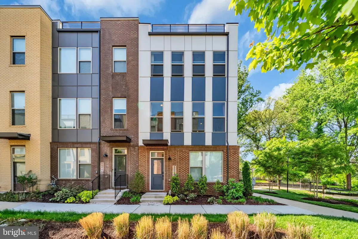 5002 Oakmoore Dr, Rockville, MD 20852 - #1