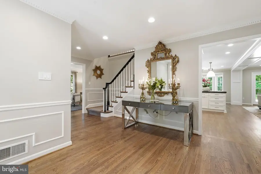 8020 River Falls Dr, Potomac, MD 20854 - #3