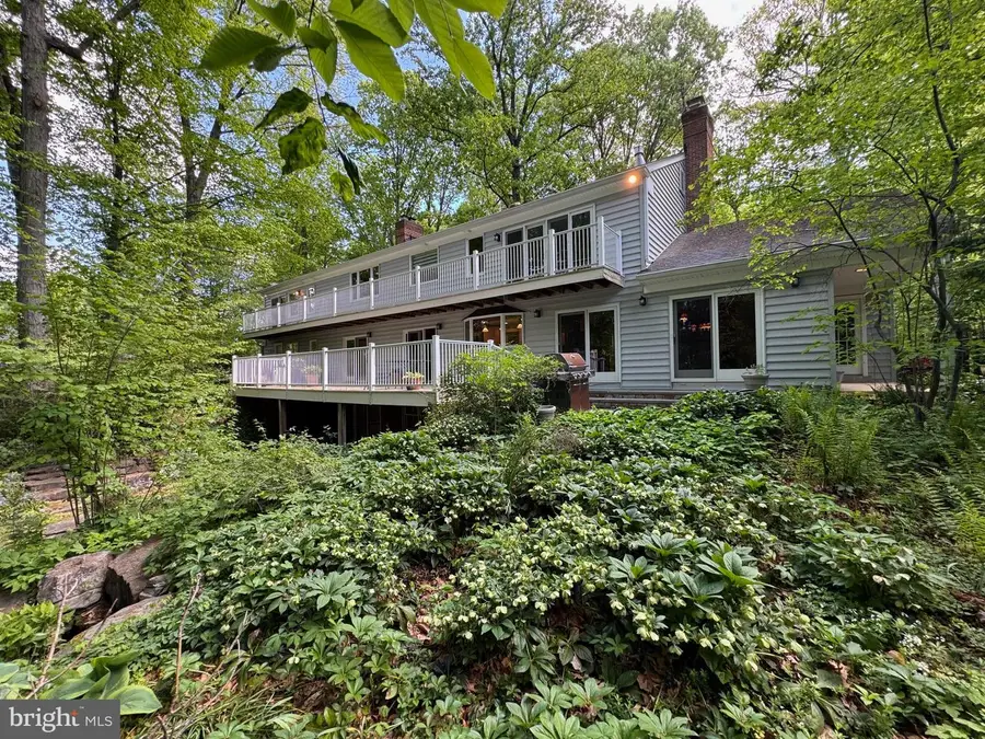 9204 Falls Bridge Ln, Rockville, MD 20854 - #3